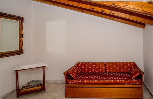 奥德修斯宫殿公寓式酒店 波罗斯